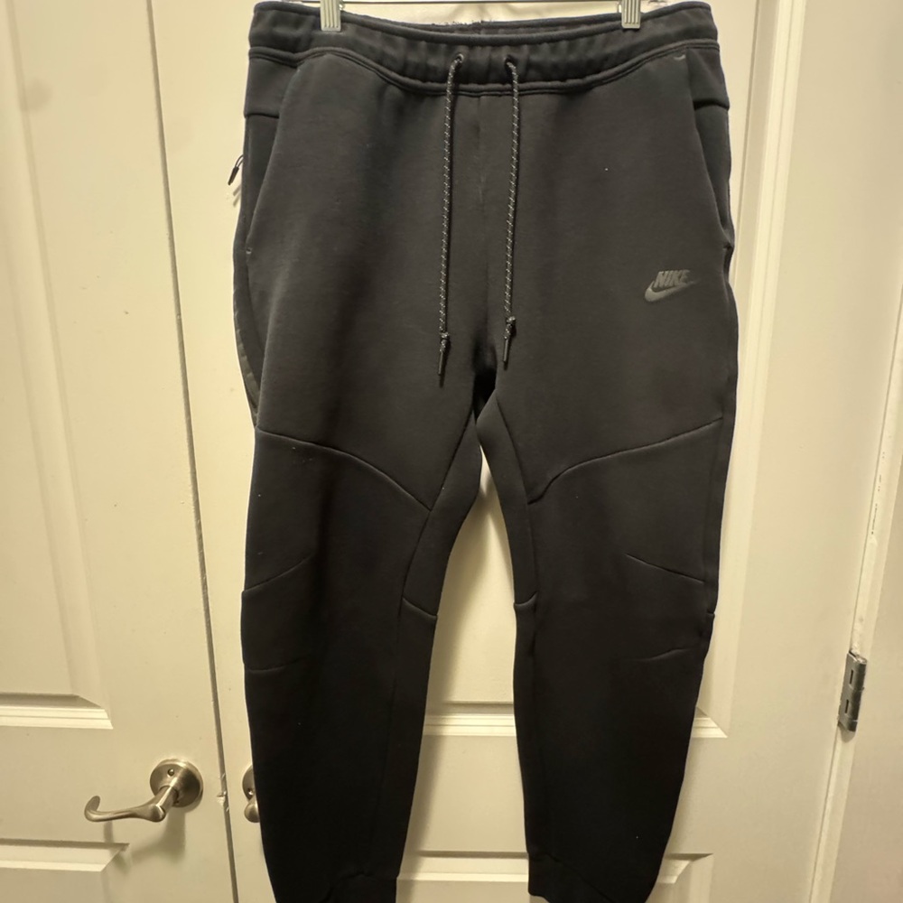 Nike Men’s Fleece Tech Sweatpants Black Large